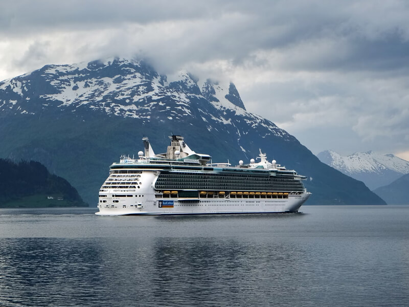 Cruise ship sailing from Seattle Port